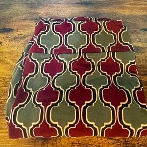 Burgundy & Green LulaRoe leggings, Tall & Curvy, gently worn
